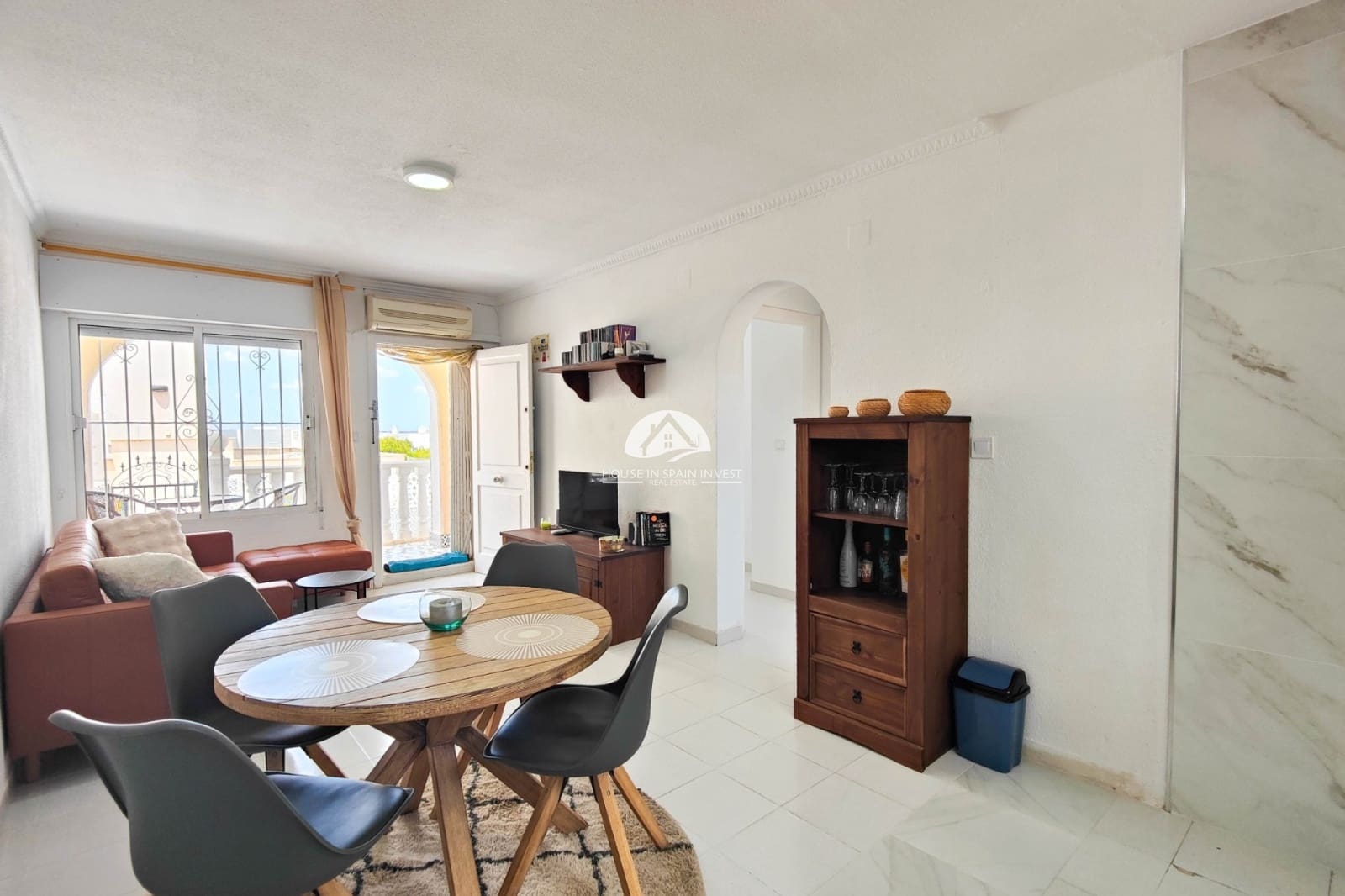 2 makuuhuone Omakotitalo myytävänä paikassa Punta Prima mukana uima-altaan - 129 990 € (Ref: 9902642)