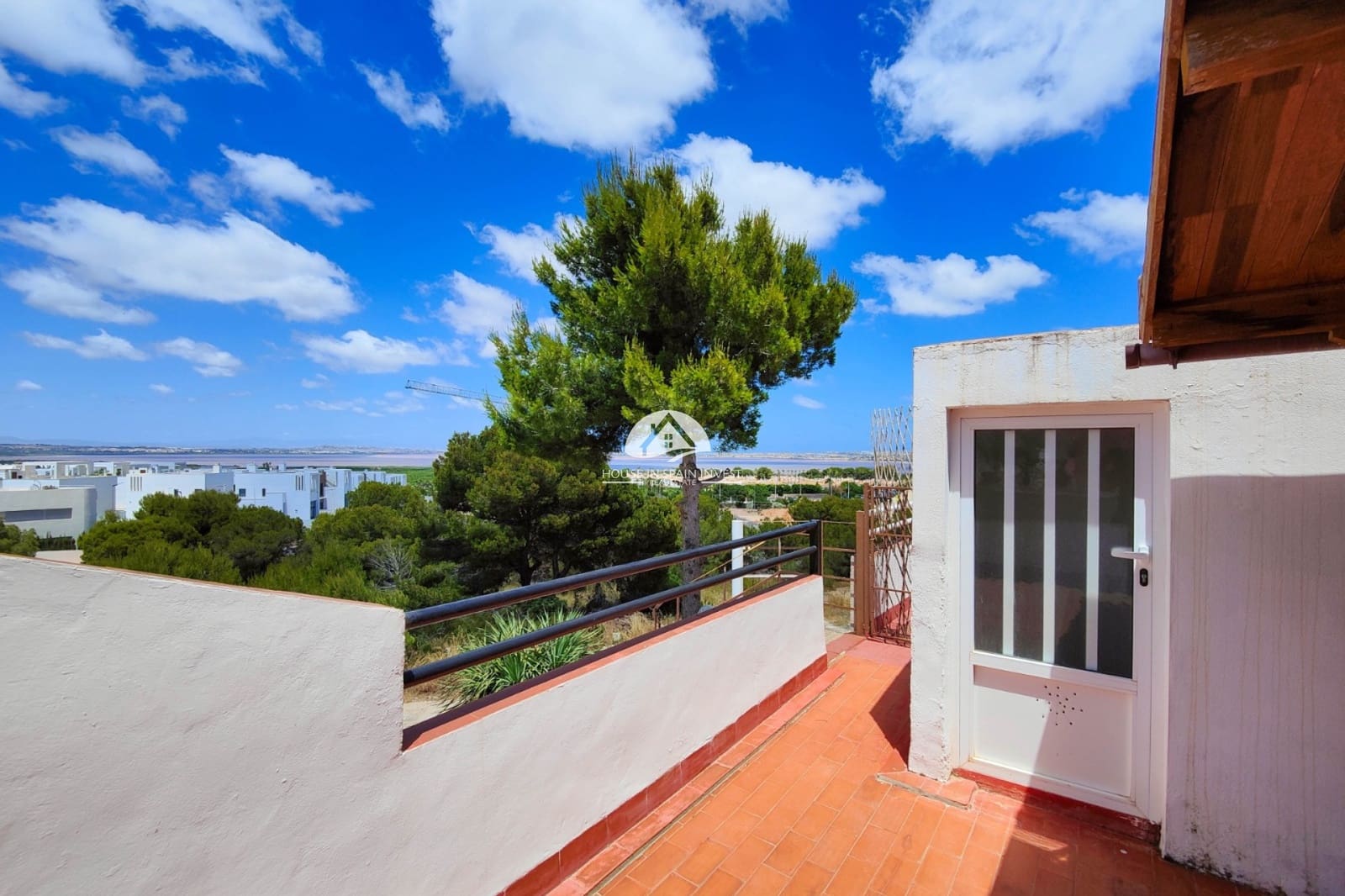 2 makuuhuone Omakotitalo myytävänä paikassa Punta Prima mukana uima-altaan - 129 990 € (Ref: 9902642)