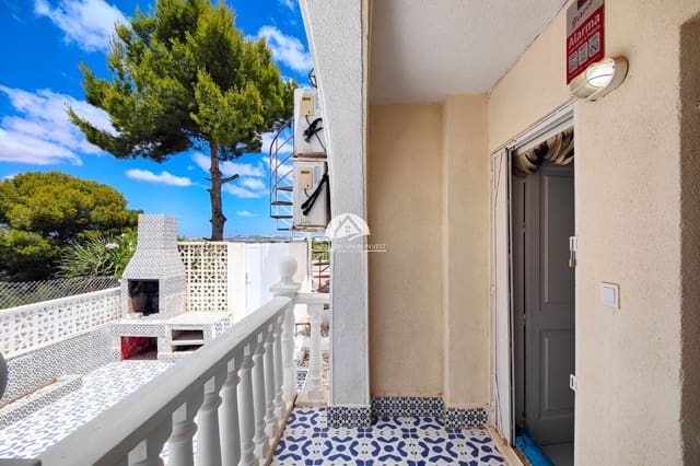 2 makuuhuone Omakotitalo myytävänä paikassa Punta Prima, Torrevieja mukana uima-altaan - 129 990 € (Ref: 9902642)