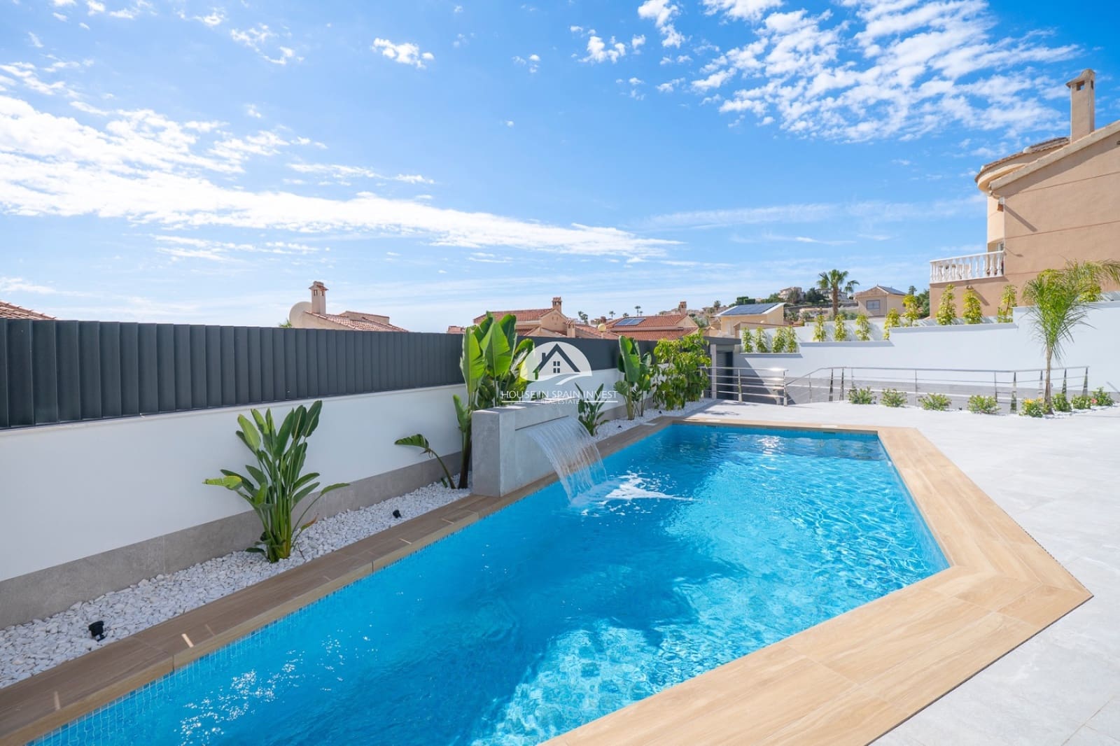 Chalet de 4 habitaciones en Ciudad Quesada en venta con piscina - 1.150.000 € (Ref: 9921483)