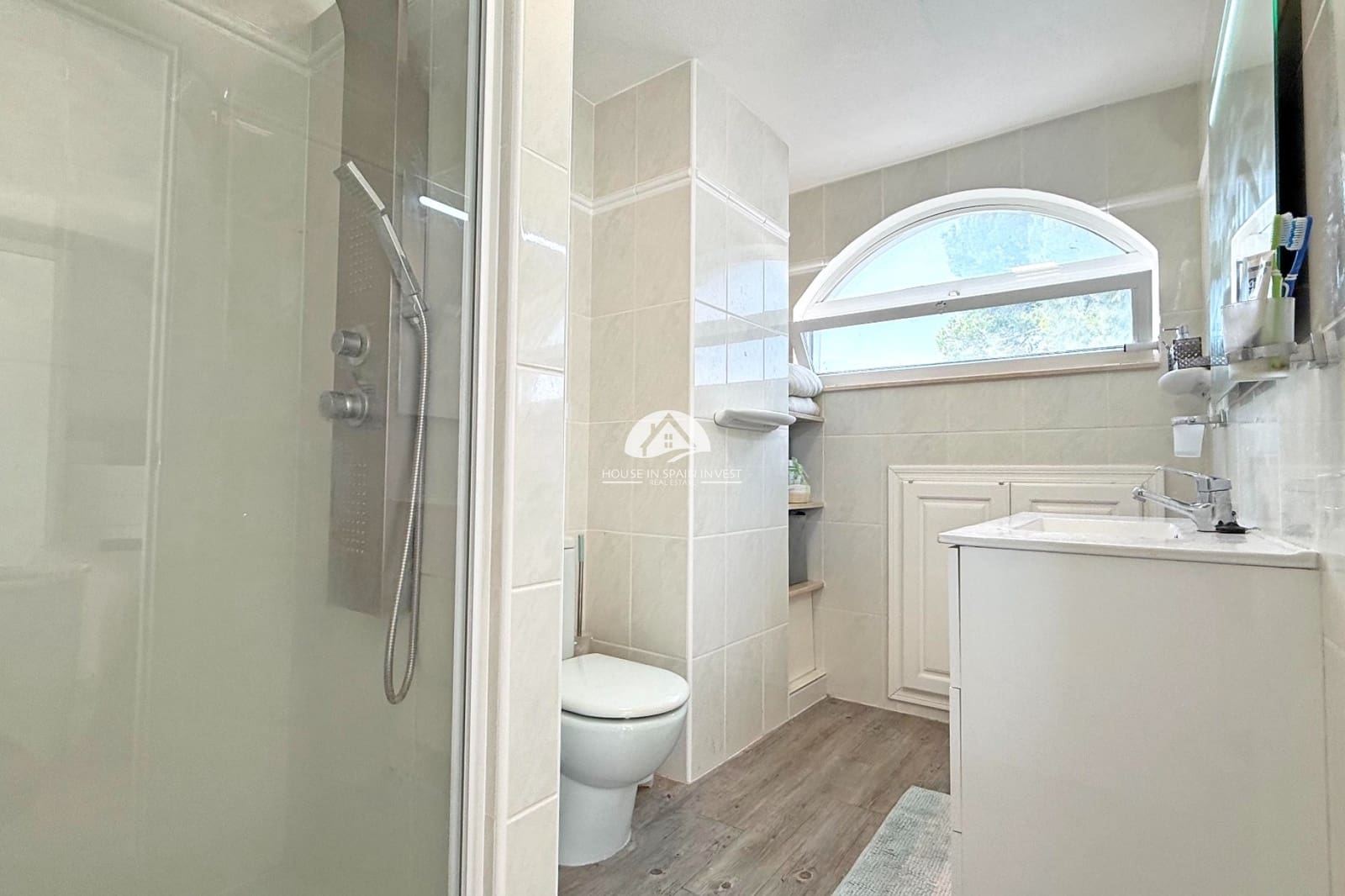 3 bedroom Villa for sale in Orihuela Costa with pool - € 424,900 (Ref: 9937234)