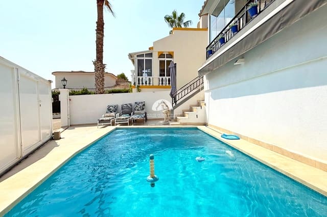 3 soverom Villa til salgs i Villamartin, Orihuela med svømmebasseng - € 424 900 (Ref: 9937234)