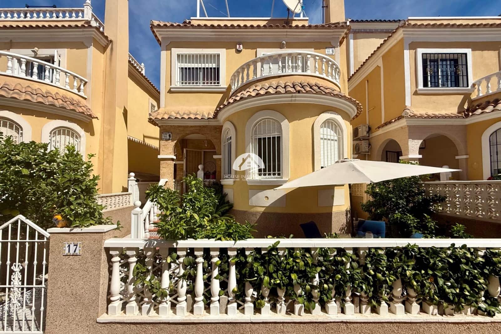 2 soverom Villa til salgs i Orihuela Costa med svømmebasseng - € 198 000 (Ref: 9937236)