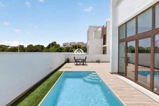 4 chambre Villa/Maison à vendre à Los Balcones - Los Altos, Torrevieja - 495 000 € (Ref: 9955568)