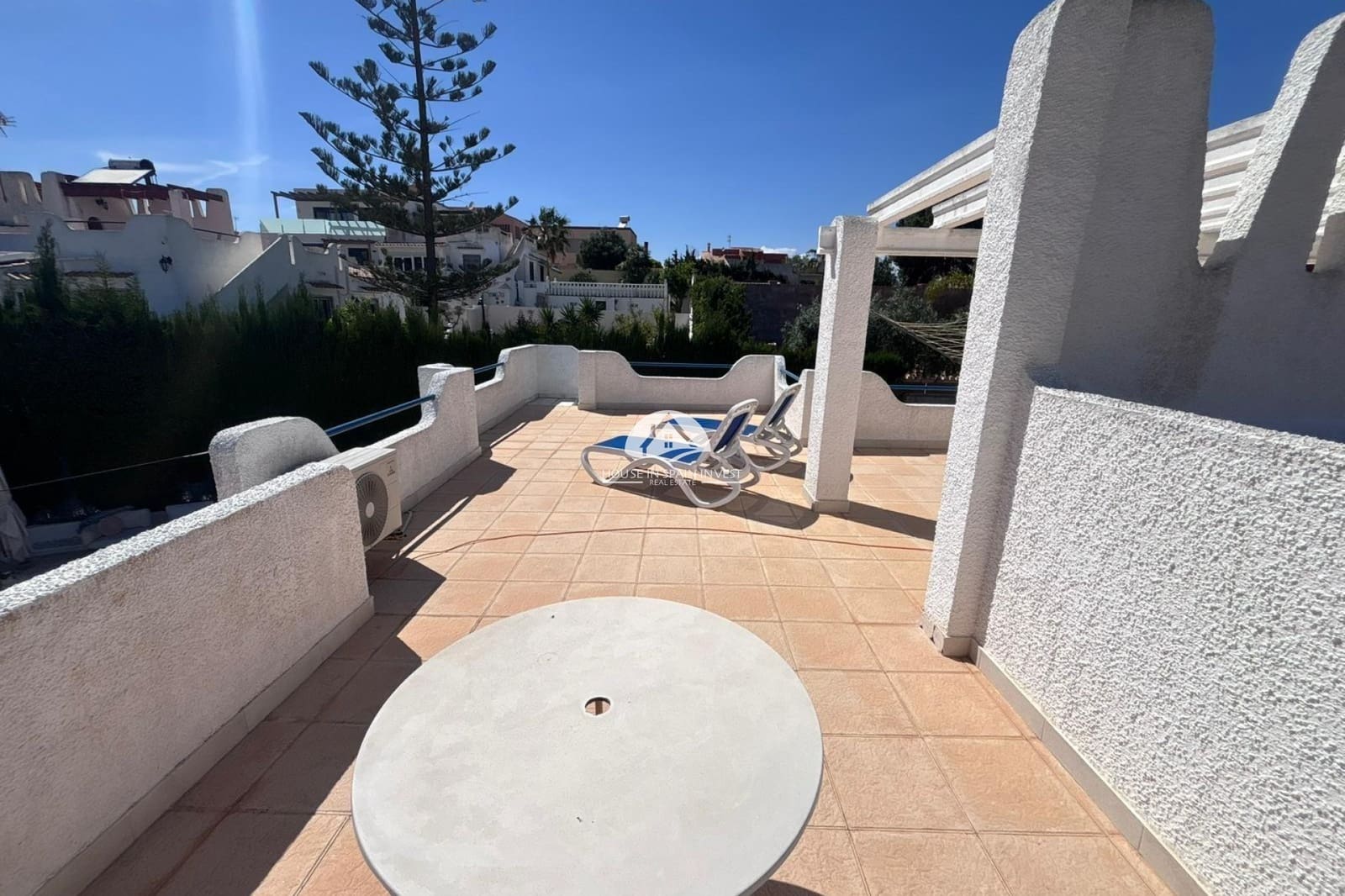 2 makuuhuone Huvila myytävänä paikassa Los Balcones mukana uima-altaan - 420 000 € (Ref: 9955570)