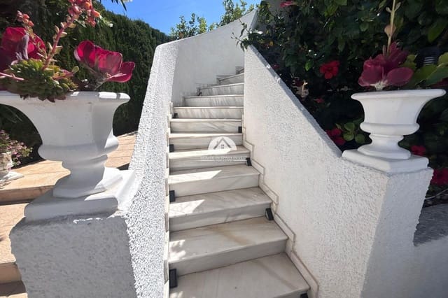 2 makuuhuone Huvila myytävänä paikassa Los Balcones mukana uima-altaan - 420 000 € (Ref: 9955570)