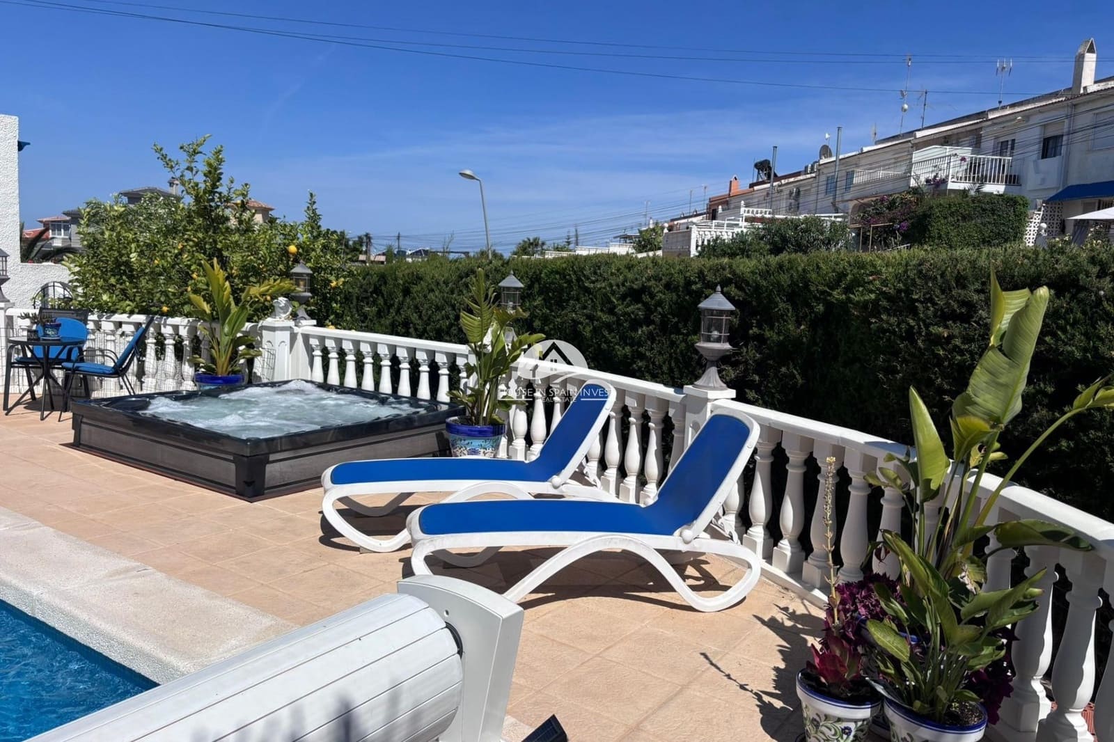 2 makuuhuone Huvila myytävänä paikassa Los Balcones mukana uima-altaan - 420 000 € (Ref: 9955570)