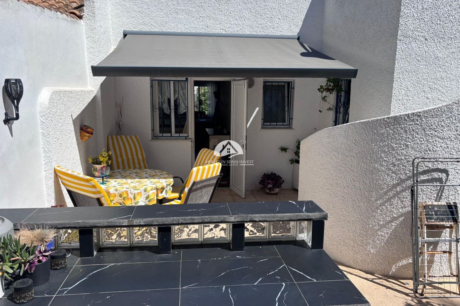 2 makuuhuone Huvila myytävänä paikassa Los Balcones mukana uima-altaan - 420 000 € (Ref: 9955570)