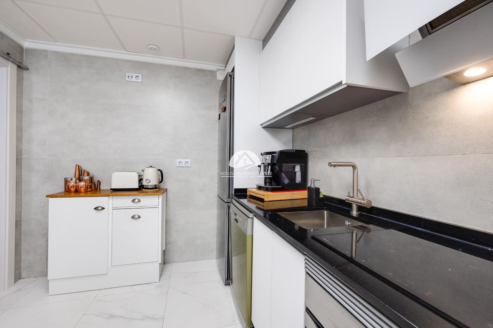 2 soverom Hus til salgs i Torrevieja med svømmebasseng - € 185 000 (Ref: 9955571)