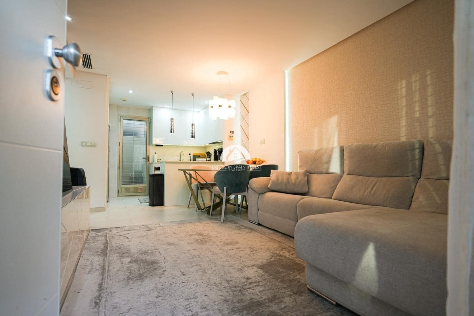 3 chambre Maison de Ville à vendre à Torrevieja avec piscine - 375 000 € (Ref: 9955573)