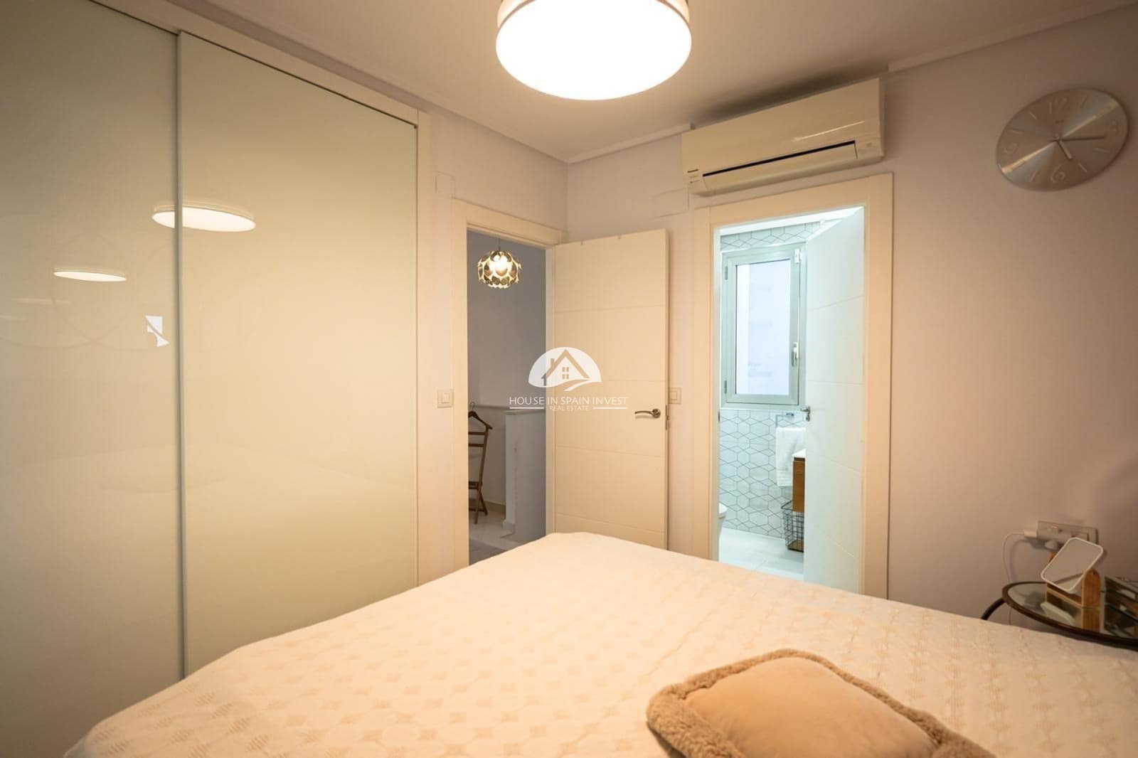 3 chambre Maison de Ville à vendre à Torrevieja avec piscine - 375 000 € (Ref: 9955573)
