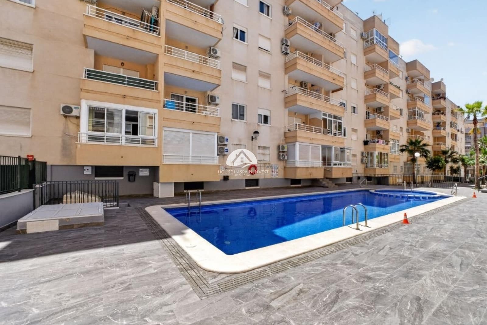 3 soverom Leilighet til salgs i Torrevieja med svømmebasseng - € 159 000 (Ref: 9955575)