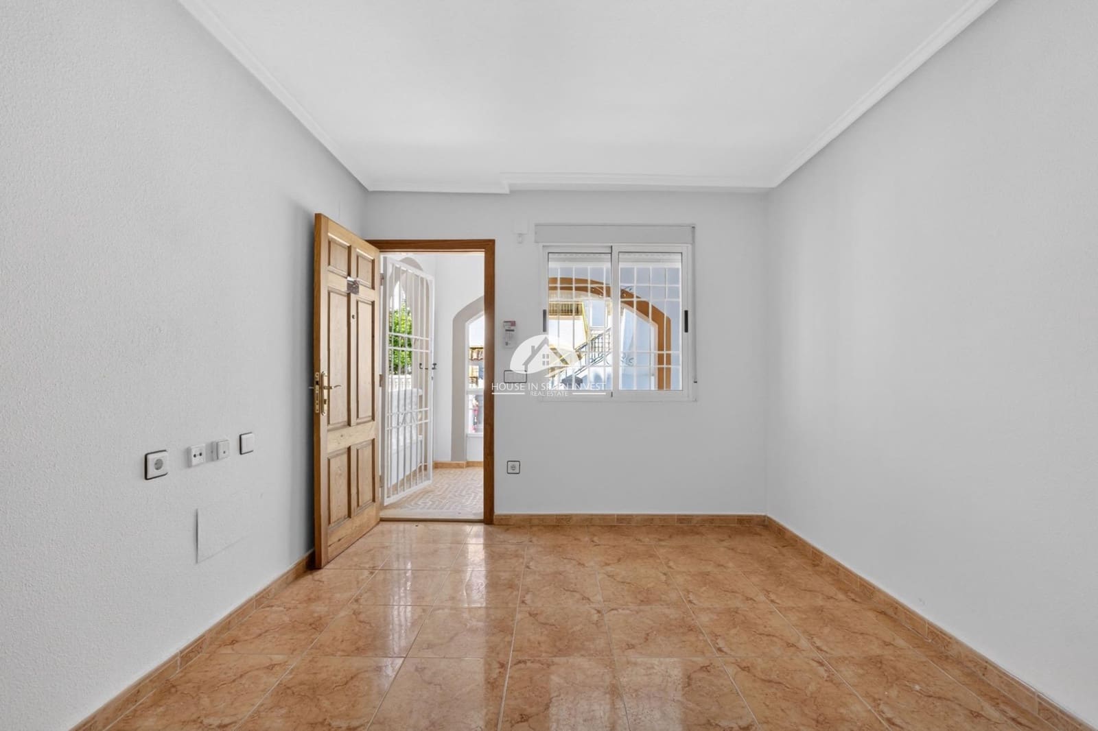 2 chambre Appartement à vendre à Torrevieja avec piscine garage - 129 900 € (Ref: 9955577)