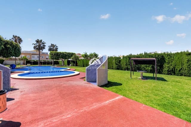 2 chambre Appartement à vendre à El Chaparral - La Siesta - La Torreta, Torrevieja avec piscine garage - 129 900 € (Ref: 9955577)