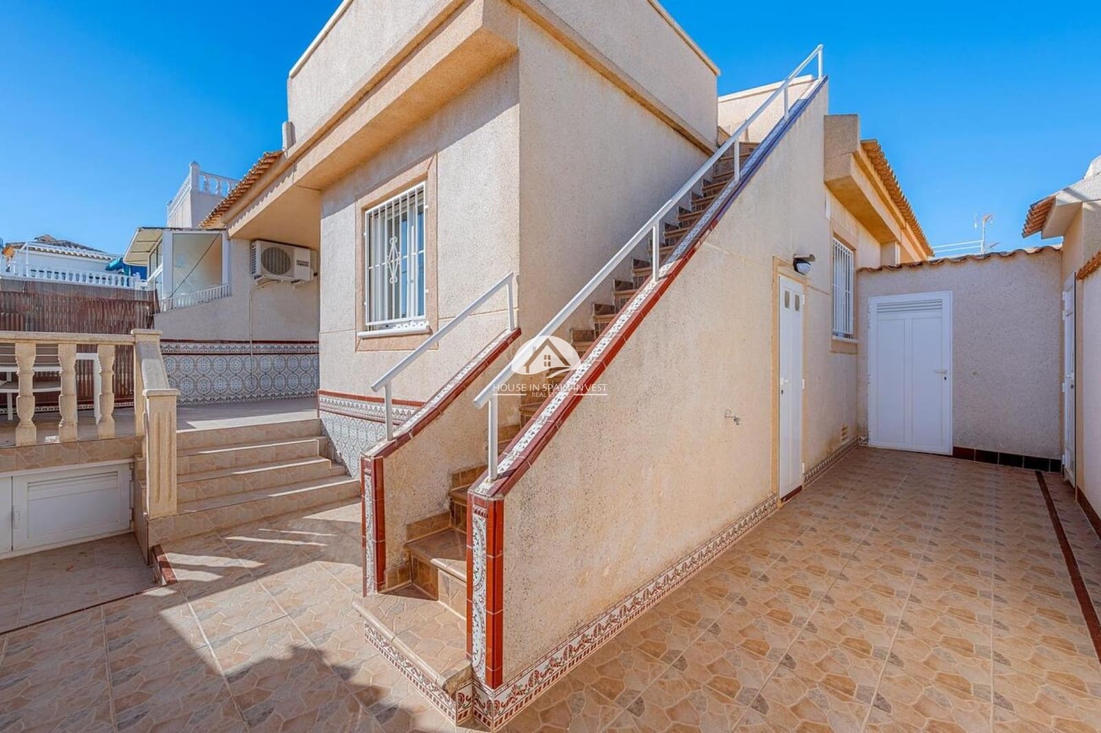 2 bedroom Townhouse for sale in Los Balcones - € 187,500 (Ref: 9955579)