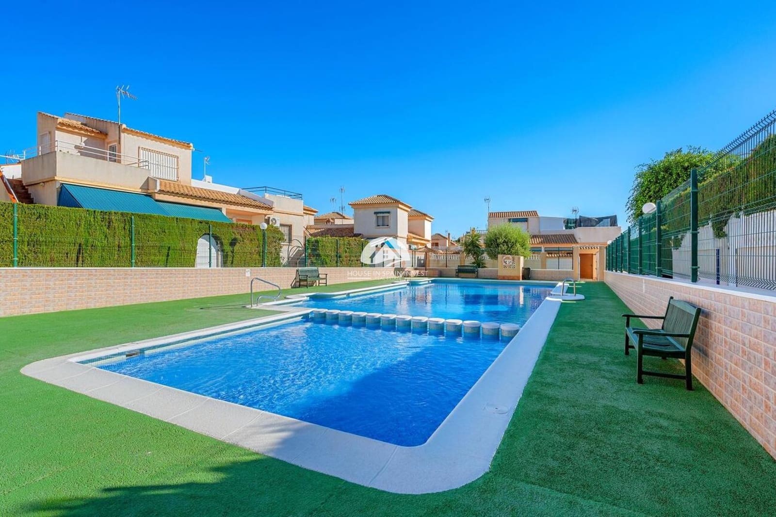 2 bedroom Townhouse for sale in Los Balcones - € 187,500 (Ref: 9955579)