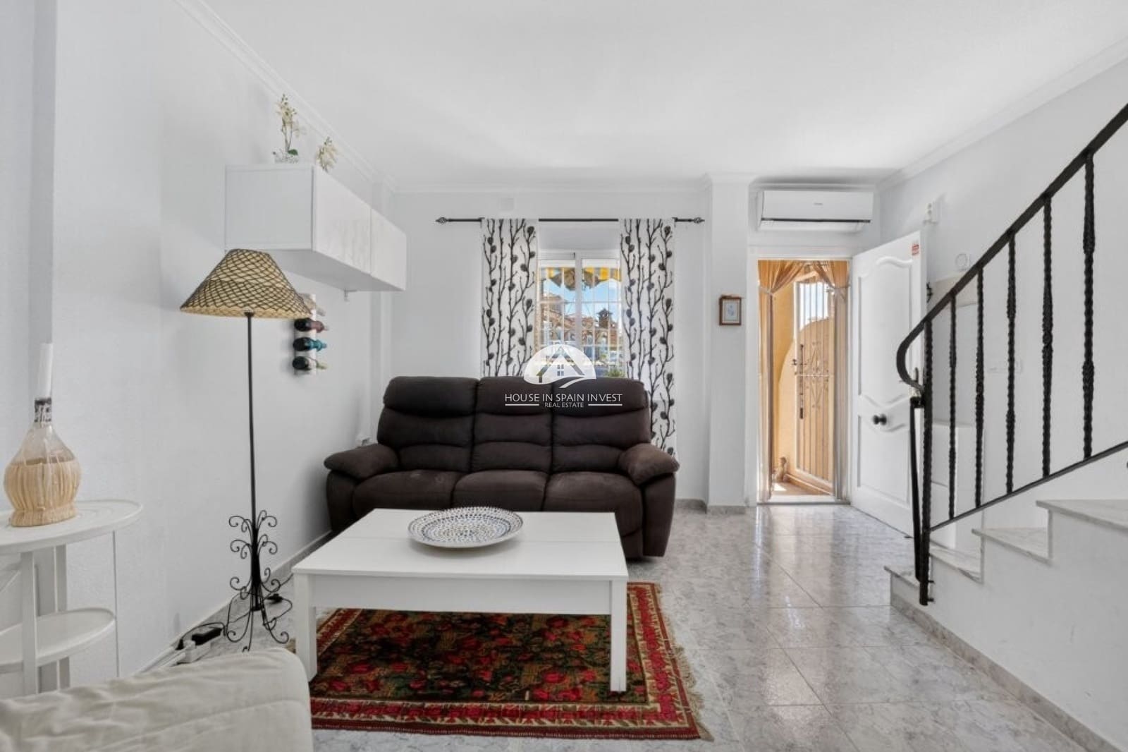 2 makuuhuone Omakotitalo myytävänä paikassa Torrevieja mukana uima-altaan - 199 000 € (Ref: 9955585)