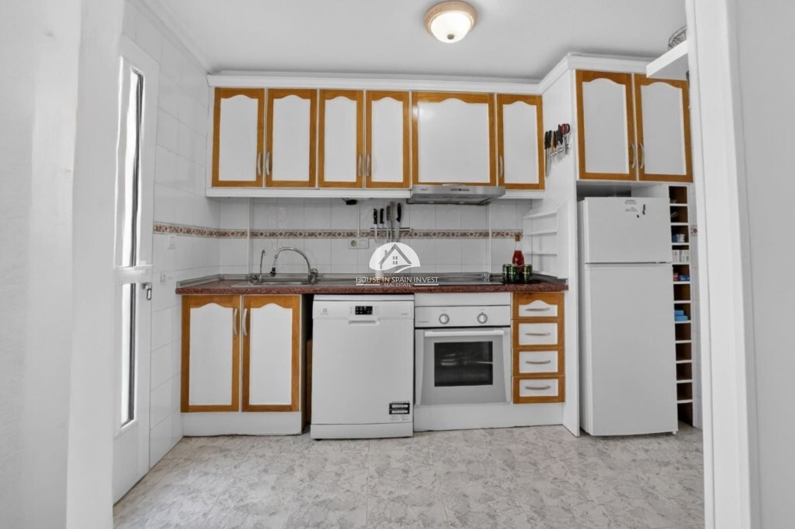 2 makuuhuone Omakotitalo myytävänä paikassa Torrevieja mukana uima-altaan - 199 000 € (Ref: 9955585)