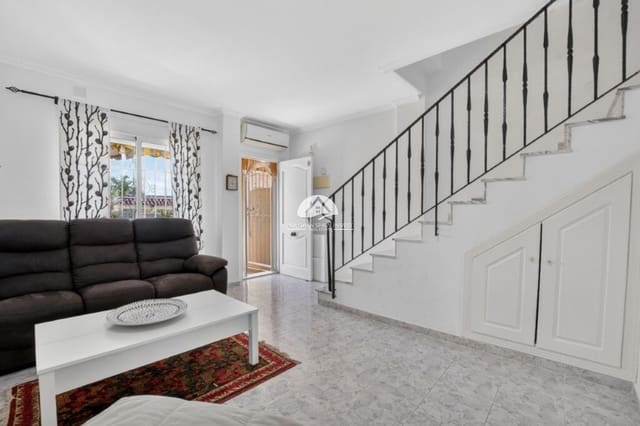2 makuuhuone Omakotitalo myytävänä paikassa Parque de las Naciones, Torrevieja mukana uima-altaan - 199 000 € (Ref: 9955585)