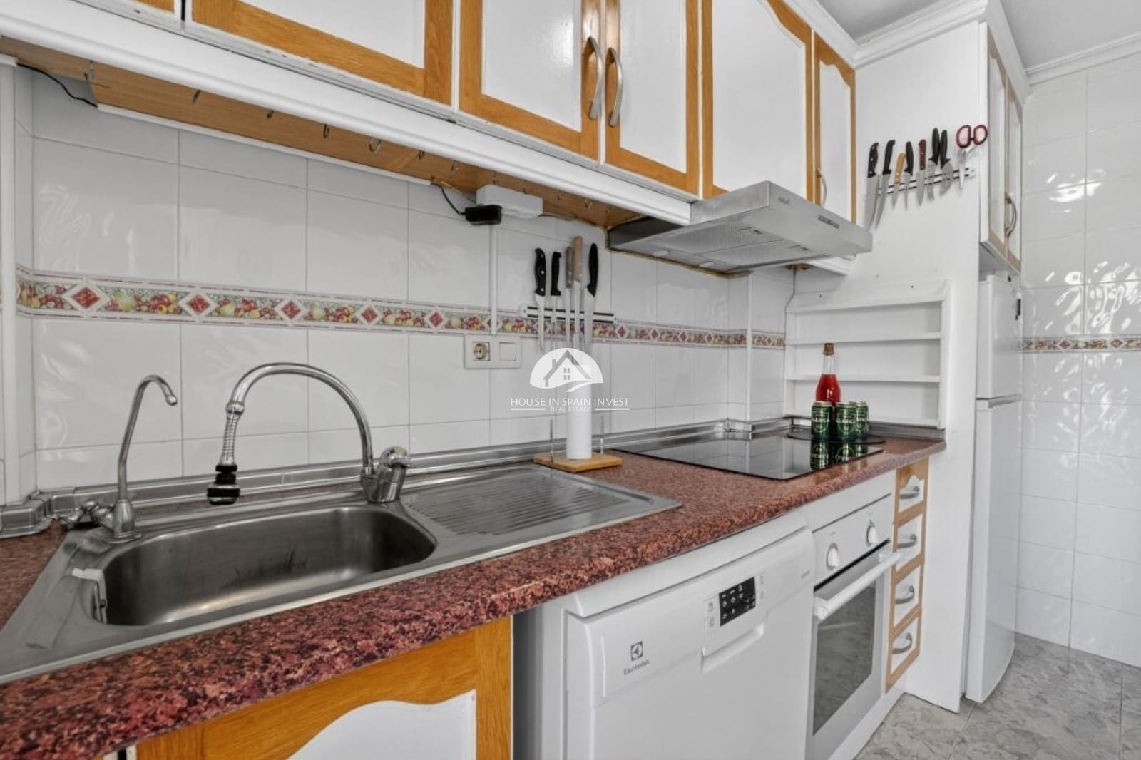 2 makuuhuone Omakotitalo myytävänä paikassa Torrevieja mukana uima-altaan - 199 000 € (Ref: 9955585)
