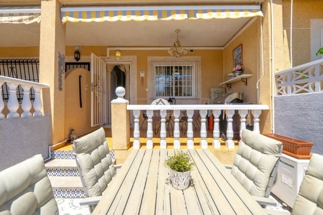 2 makuuhuone Omakotitalo myytävänä paikassa Parque de las Naciones, Torrevieja mukana uima-altaan - 199 000 € (Ref: 9955585)