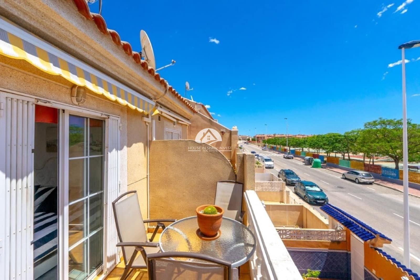 2 makuuhuone Omakotitalo myytävänä paikassa Torrevieja mukana uima-altaan - 199 000 € (Ref: 9955585)