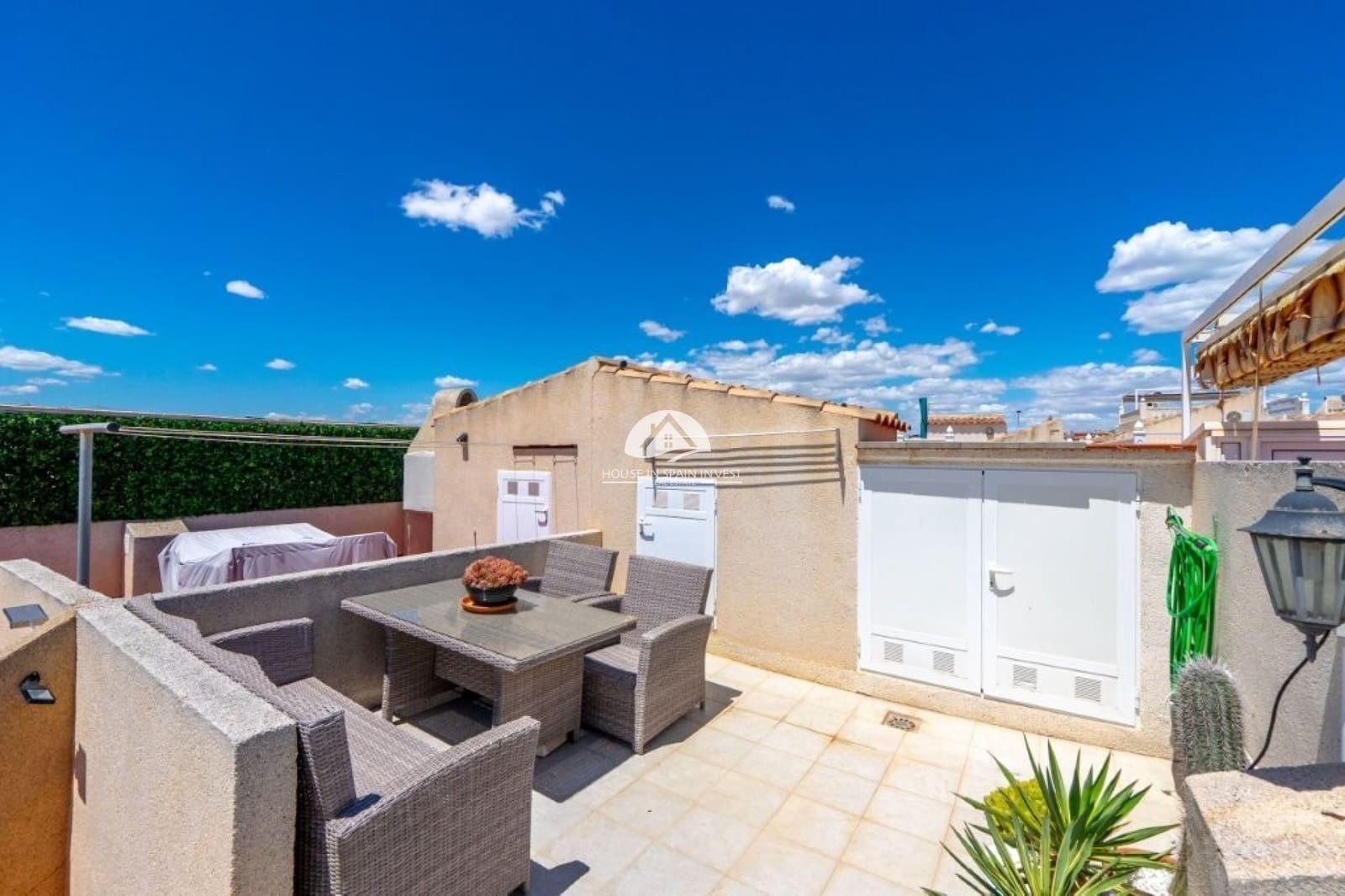 2 makuuhuone Omakotitalo myytävänä paikassa Torrevieja mukana uima-altaan - 199 000 € (Ref: 9955585)