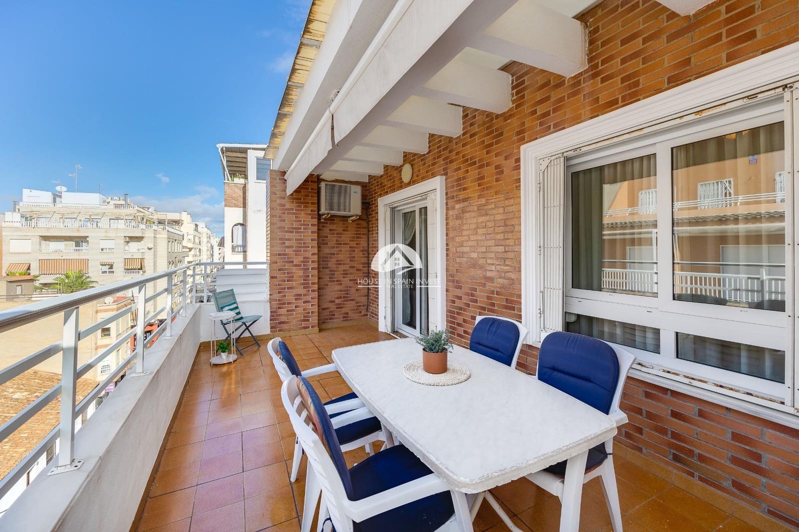 2 soverom Penthouse til salgs i Torrevieja - € 199 900 (Ref: 9955588)