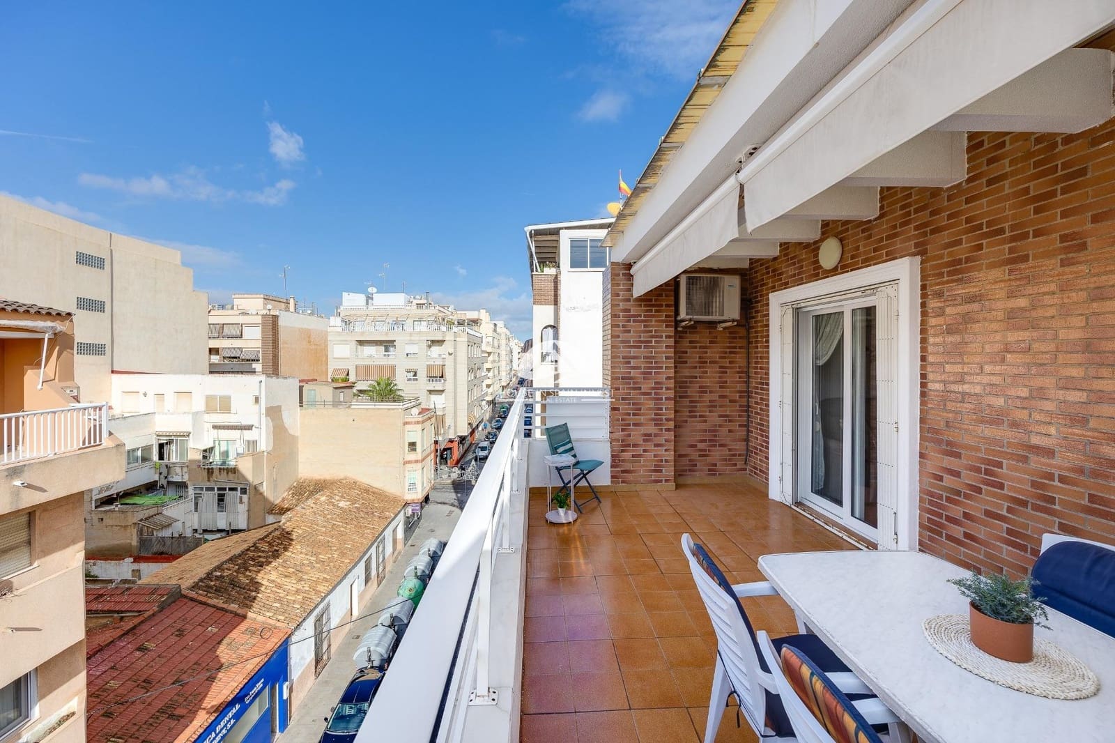 2 soverom Penthouse til salgs i Torrevieja - € 199 900 (Ref: 9955588)