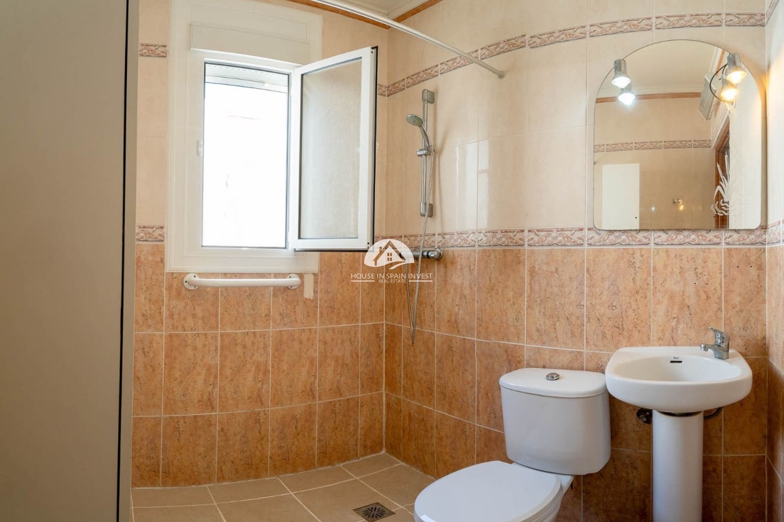 2 soverom Hus til salgs i Ciudad Quesada med svømmebasseng - € 185 000 (Ref: 9955589)
