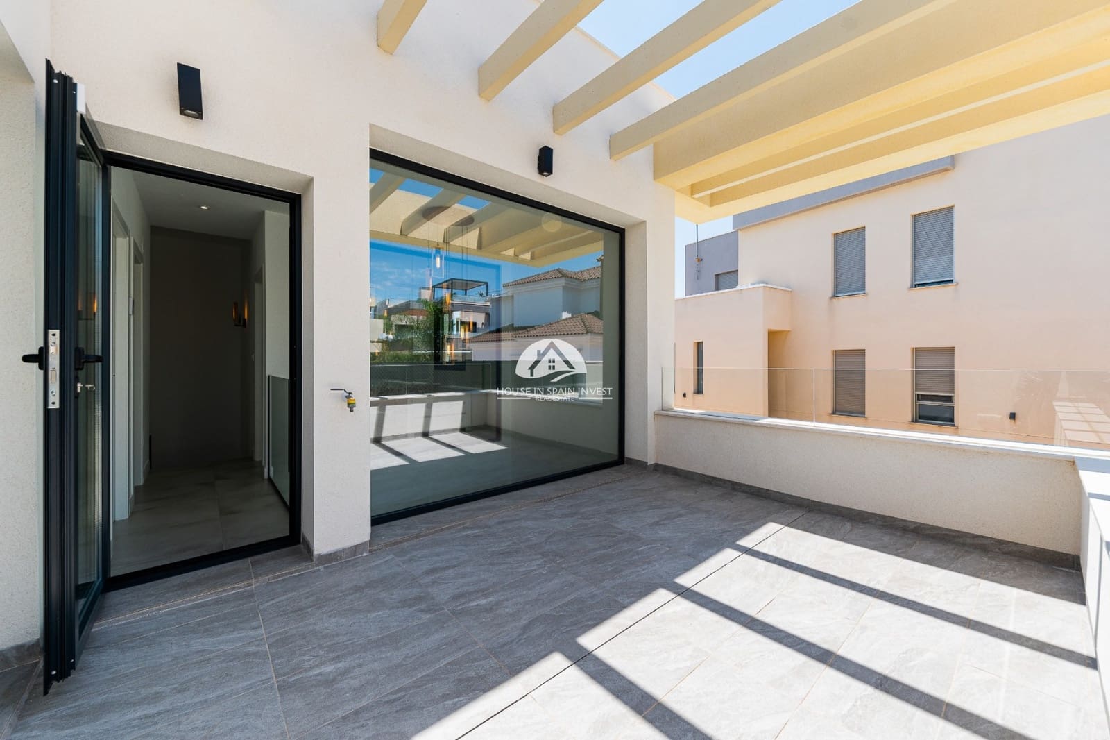Chalet de 3 habitaciones en Los Montesinos en venta con piscina - 420.000 € (Ref: 9955593)