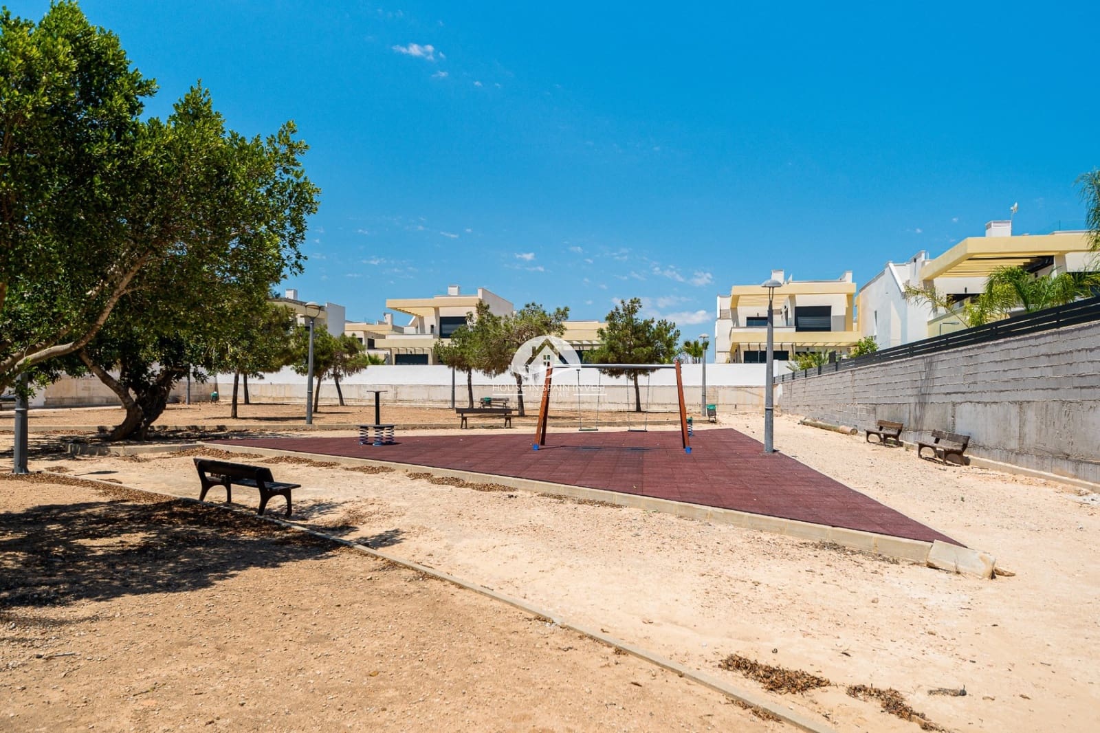 Chalet de 3 habitaciones en Los Montesinos en venta con piscina - 420.000 € (Ref: 9955593)