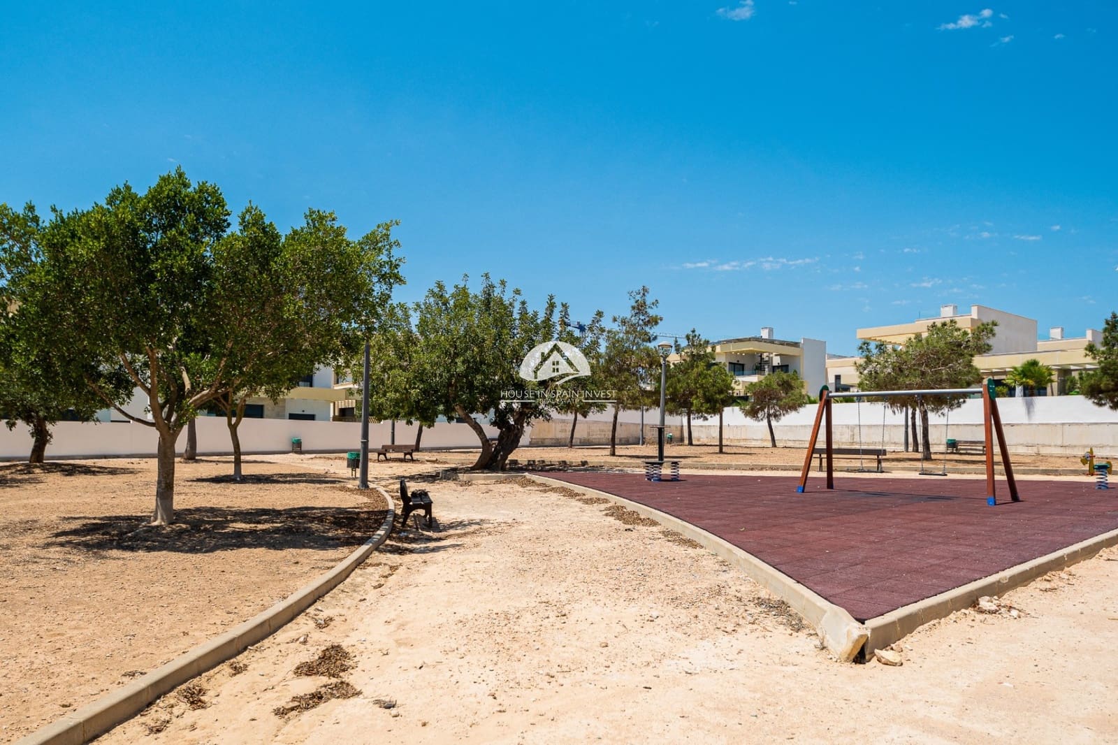 Chalet de 3 habitaciones en Los Montesinos en venta con piscina - 420.000 € (Ref: 9955593)