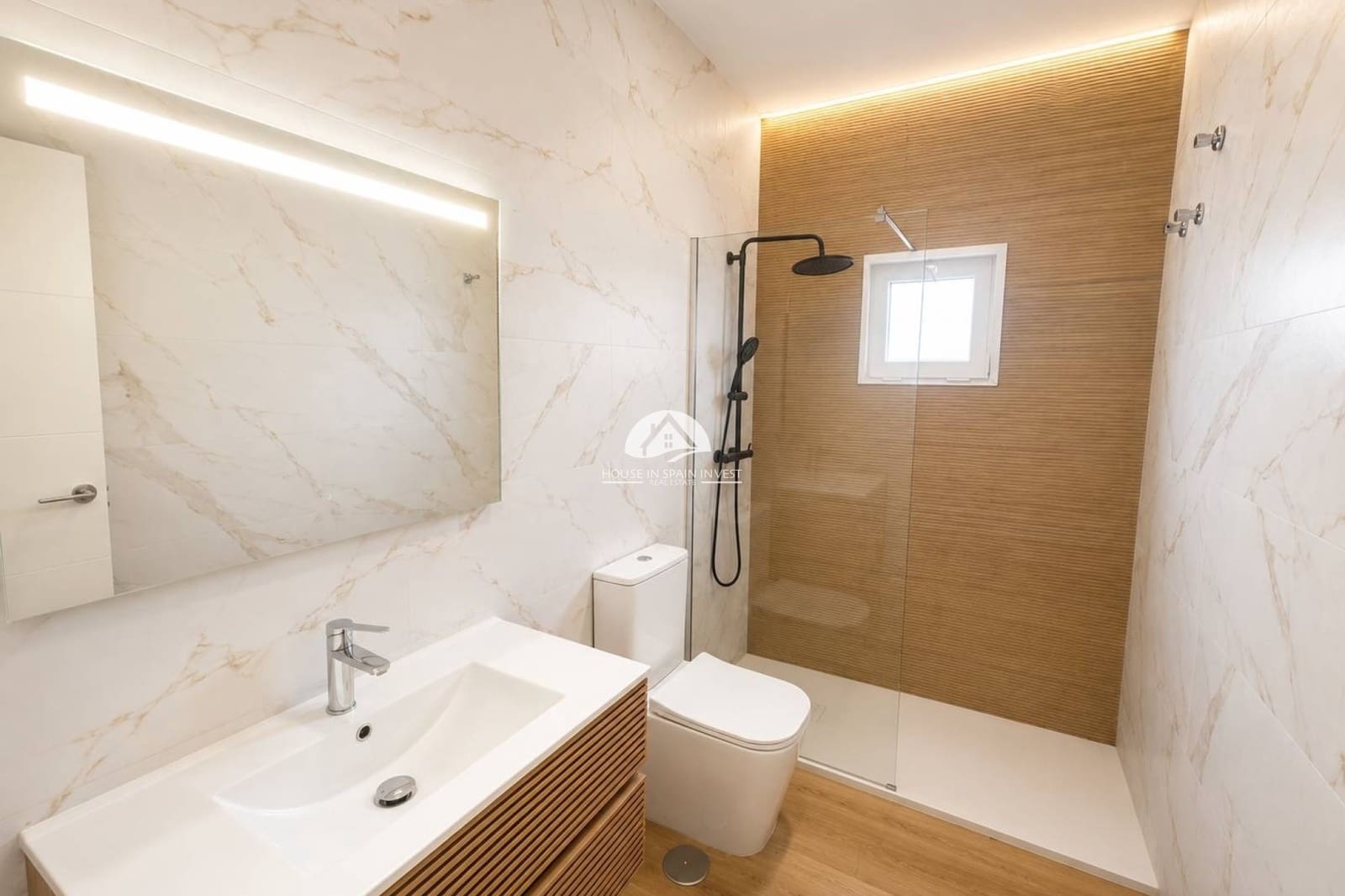 3 makuuhuone Omakotitalo myytävänä paikassa Los Altos mukana uima-altaan - 239 000 € (Ref: 9955598)