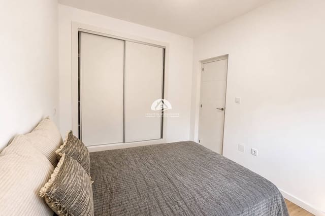3 makuuhuone Omakotitalo myytävänä paikassa Los Altos mukana uima-altaan - 239 000 € (Ref: 9955598)