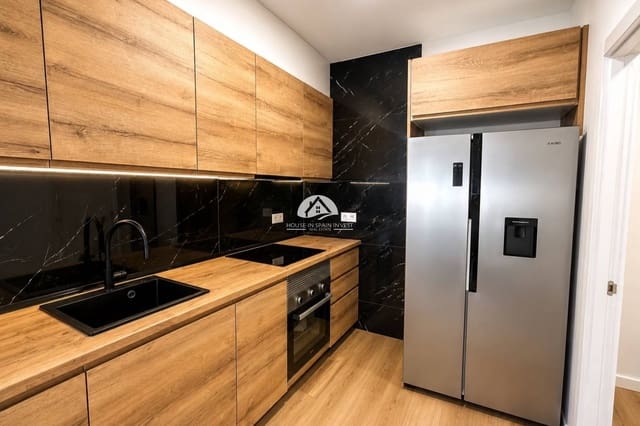 3 makuuhuone Omakotitalo myytävänä paikassa Los Altos mukana uima-altaan - 239 000 € (Ref: 9955598)