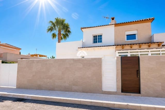 3 soveværelse Byhus til salg i Los Altos med swimmingpool - € 239.000 (Ref: 9955598)