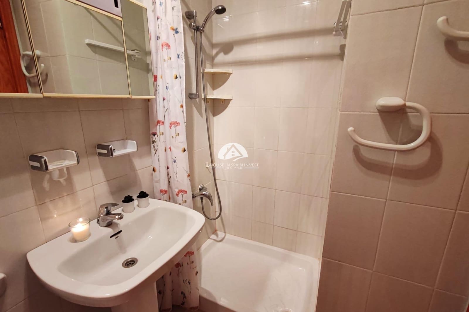 2 slaapkamer Appartement te koop in Torrevieja met zwembad - € 124.900 (Ref: 9955600)