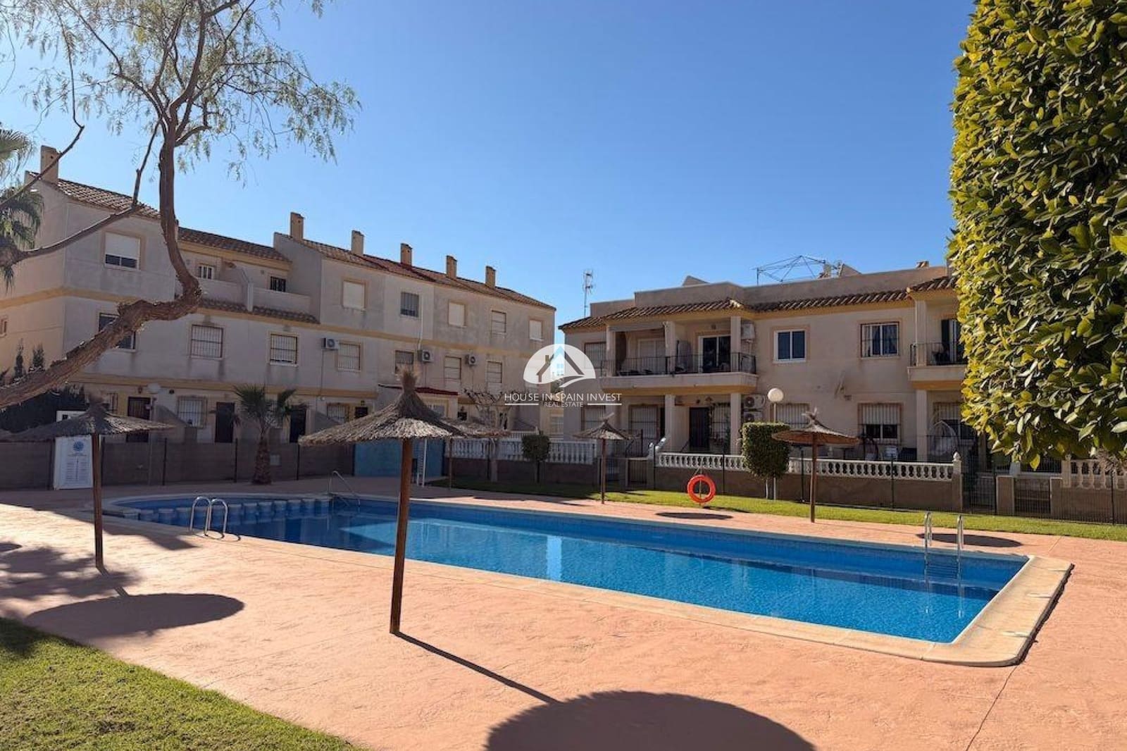 2 soveværelse Bungalow til salg i Orihuela Costa med swimmingpool garage - € 154.000 (Ref: 9955609)