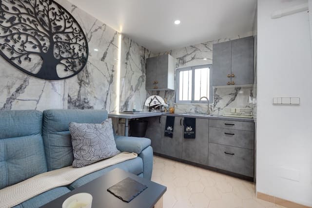 2 soveværelse Bungalow til salg i El Chaparral, Torrevieja med swimmingpool - € 129.999 (Ref: 9955614)