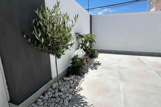 2 soveværelse Byhus til salg i El Chaparral, Torrevieja - € 160.000 (Ref: 9955647)