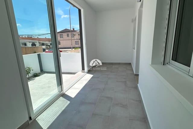 2 soveværelse Byhus til salg i El Chaparral, Torrevieja - € 160.000 (Ref: 9955647)