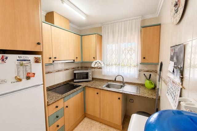 3 chambre Penthouse à vendre à Las Piscinas Naturales, Torrevieja avec piscine - 199 900 € (Ref: 9955650)