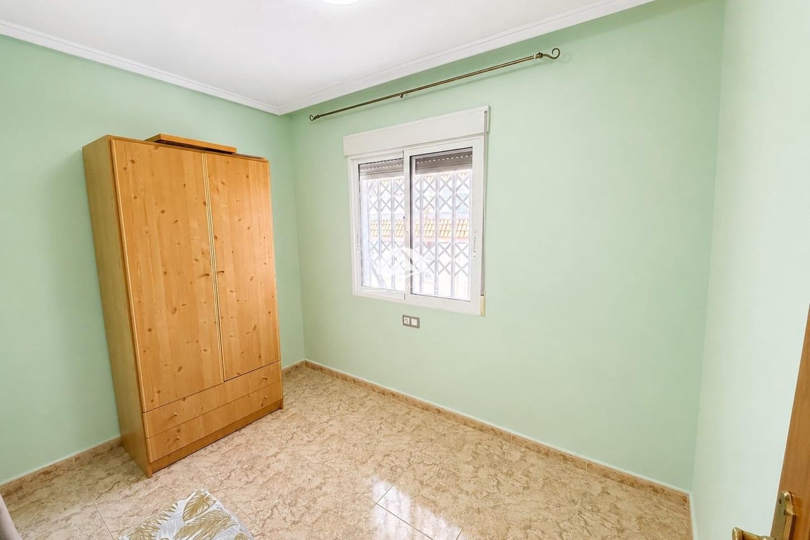 3 chambre Penthouse à vendre à Torrevieja avec piscine - 199 900 € (Ref: 9955650)