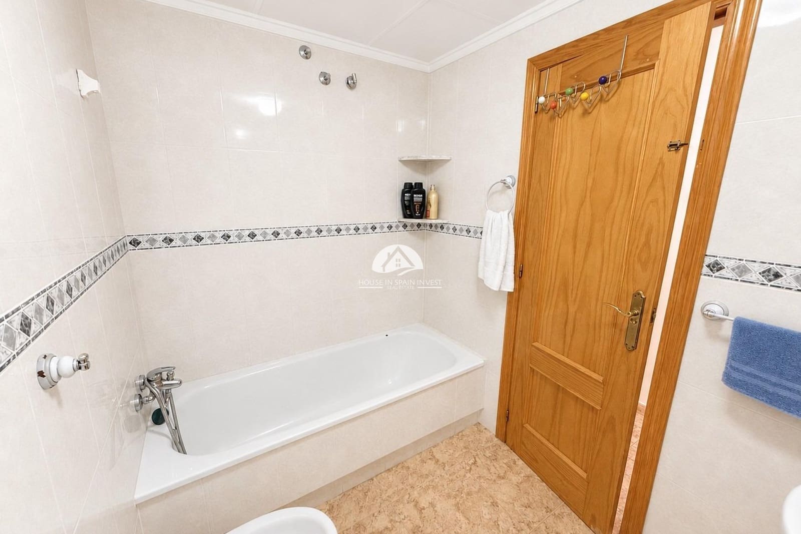 3 chambre Penthouse à vendre à Torrevieja avec piscine - 199 900 € (Ref: 9955650)