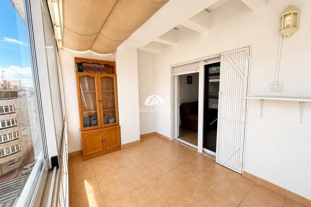 3 chambre Penthouse à vendre à Las Piscinas Naturales, Torrevieja avec piscine - 199 900 € (Ref: 9955650)