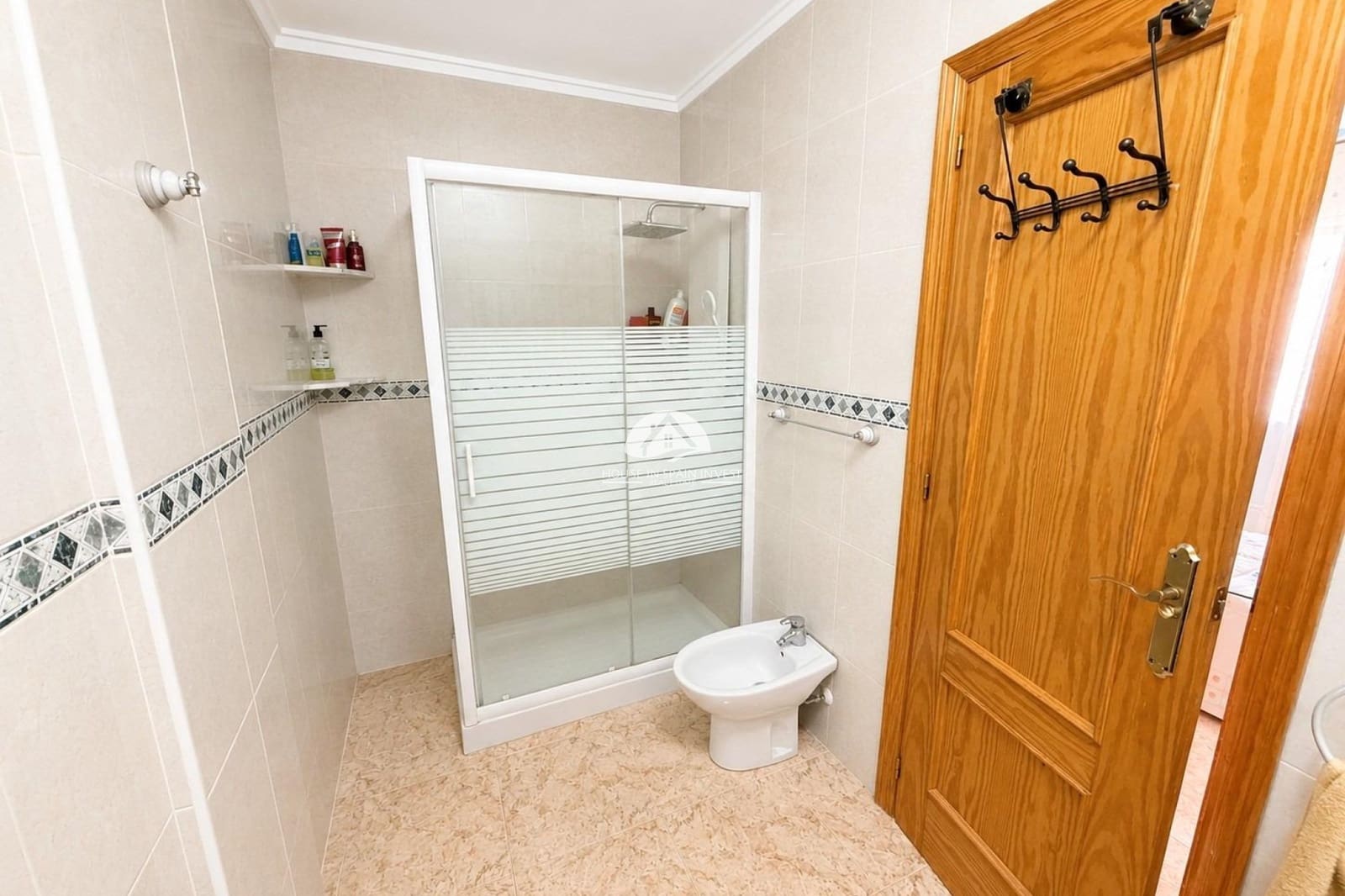 3 chambre Penthouse à vendre à Torrevieja avec piscine - 199 900 € (Ref: 9955650)