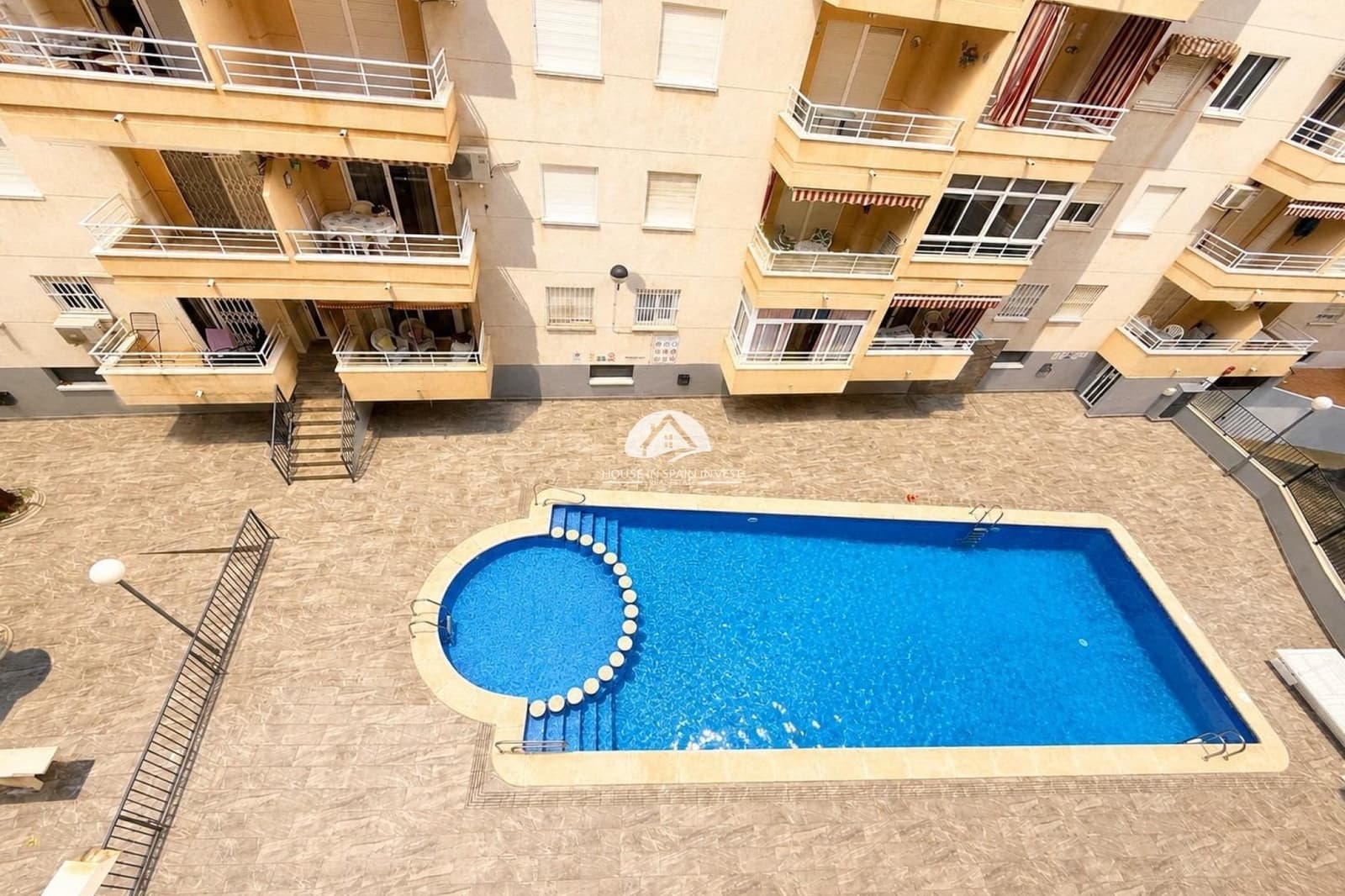 3 chambre Penthouse à vendre à Torrevieja avec piscine - 199 900 € (Ref: 9955650)