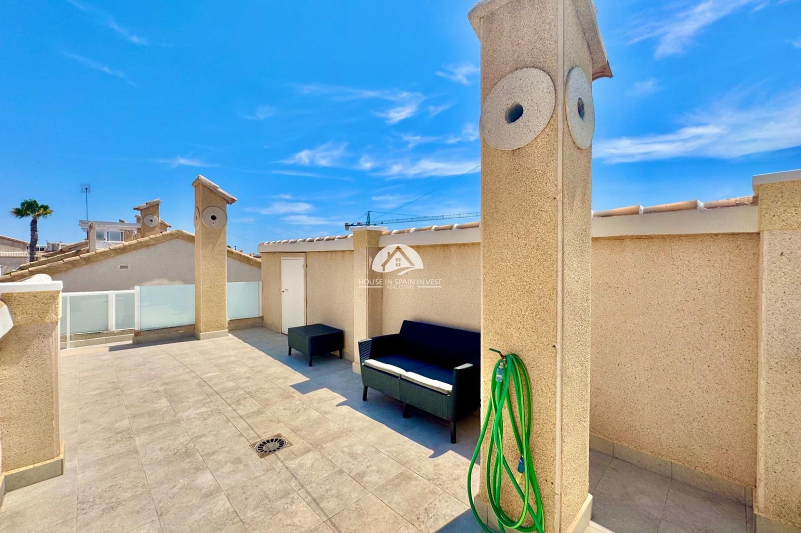 2 bedroom Villa for sale in La Florida with pool - € 245,000 (Ref: 9964572)