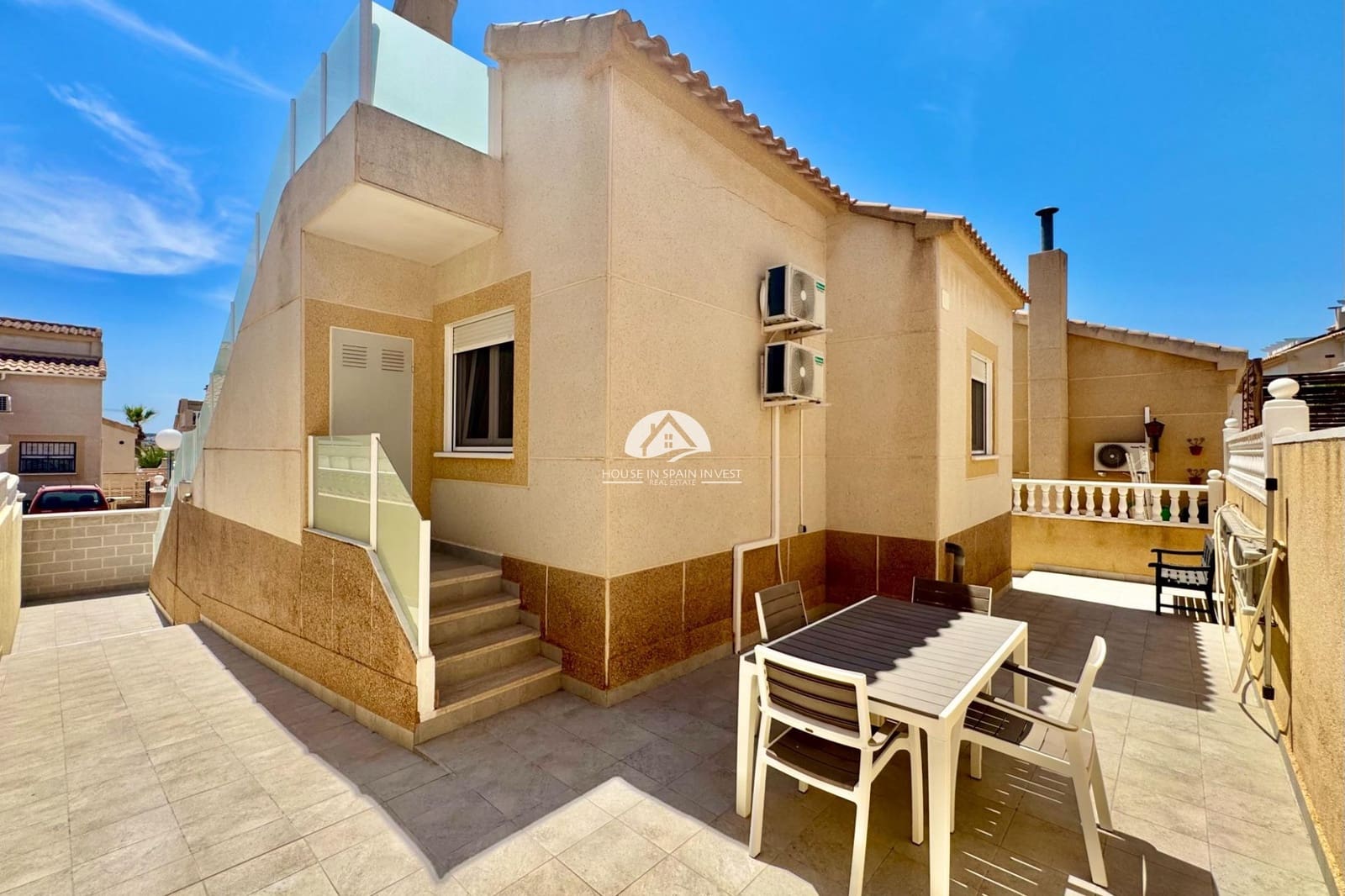 2 bedroom Villa for sale in La Florida with pool - € 245,000 (Ref: 9964572)